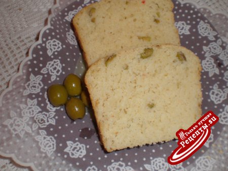 Хлеб с рикоттой и оливками