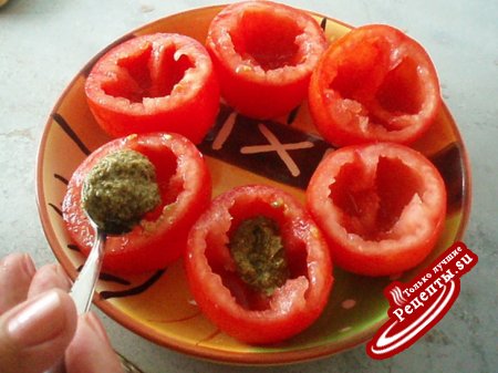 Форель с фаршированными помидорами(2 в одном)