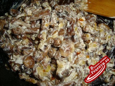 Картофельное лукошко ))))))) и мясо в сырно -майонезной корочке