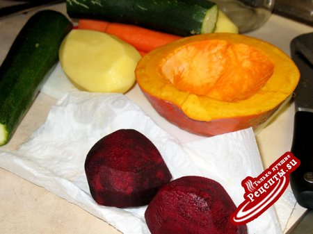 Филе горбуши с пёстрыми овощными "жемчужинами" и креветками