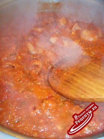 Спагетти с беконом и креветками с соусом песто из вяленых помидор !!!