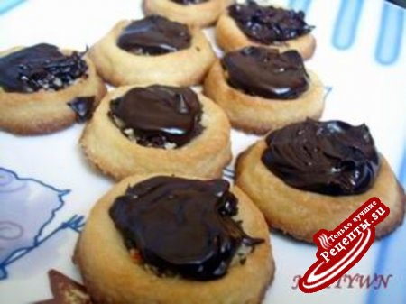 Птифуры "Ватрушки с шоколадным и белковым кремами"