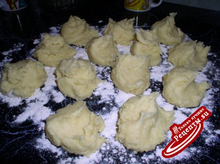 Картофельные пирожки со шпротами