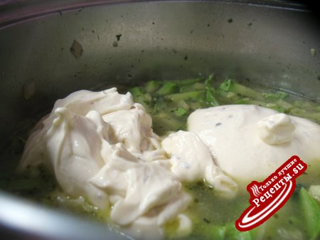 Шелковистый сырный крем-суп с цуккини