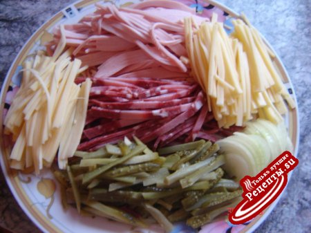 Вурстсалат (колбасный салат)
