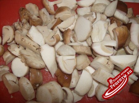 Страусятина с белыми грибами