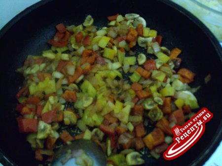 Фарфалле с овощами и соусом"песто".