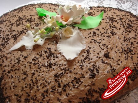 Ореховый торт для любимых с кремом из чернослива.