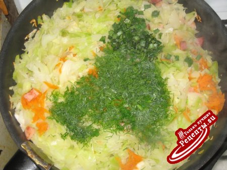 Солянка по-деревенски со сметаной.