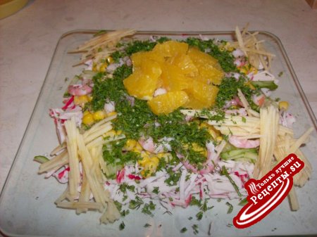 Салат с креветками и крабовыми палочками