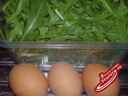Яйца под зелёным соусом