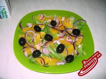 Греческий салат с апельсинами