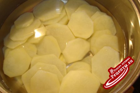Сочный киш с курочкой, картофелем и сыром.