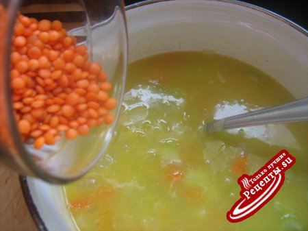 Чечевично-апельсиновый суп-пюре.