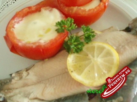 Форель с фаршированными помидорами(2 в одном)