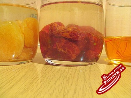 Баранина пряная с сухофруктами.