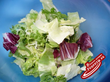 Салат из свежих овощей с Беконом и Мини-Моцареллой