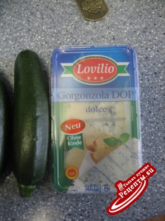 Запеченные овощи с сыром Gorgonzola