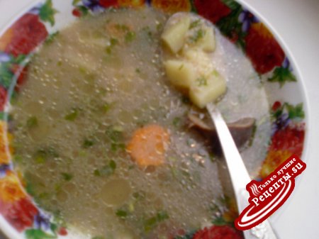 Куриный суп с гречневыми клёцками.