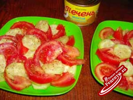 Салат из печени минтая с помидорами