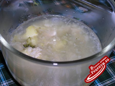Суп-пюре из брокколи и цветной капусты на курином бульоне