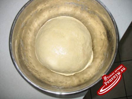 Пирог с капустой и плюшки из ленивого теста