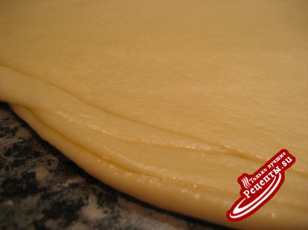 Слоеные булочки с сыром