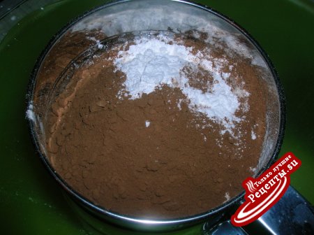 Шоколадное печенье с вишней (быстрое в приготовлении и поедании)