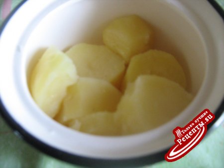Кручёные паровые галушки с картофелем и шкварками.