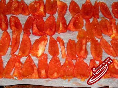 Панини с начинкой из подсушенных томатов