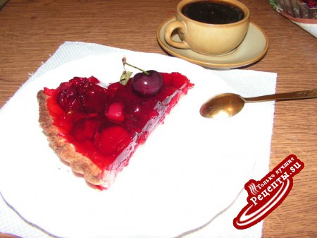 Летний пирог с ягодным желе