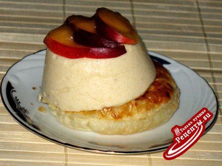 Персиково-сливочное пирожное