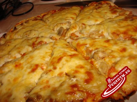 Тесто для пиццы от "Оскароносного" шеф повара Вольфганга Пака и пицца из него.