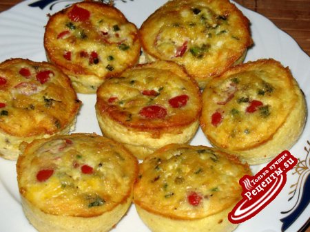 Мини-Фриттаты с карликовыми помидорыми и сыром Фета