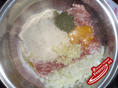 Мясной колобок с сюрпризом(не проходить мимо!!!!)
