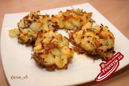 Картофель «Crash Hot Potatoes», сваренный и запеченный