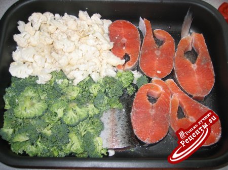 Форелька с овощами в сливочках