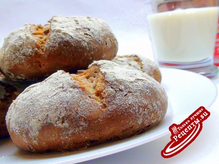 Ржаные булочки с грецкими орехами.