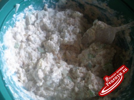 Нежный лососевый тимбаль со сливочно-укропным соусом