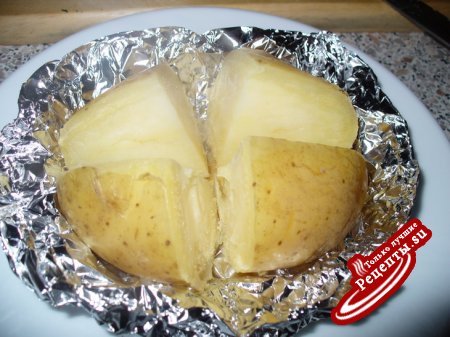 Печеная картошка с креветками