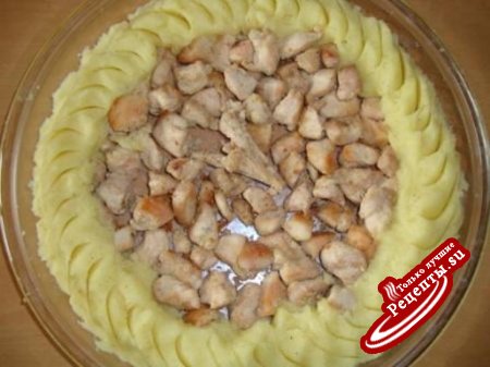 Запеканка из куриных грудок с грибами и картофельным пюре