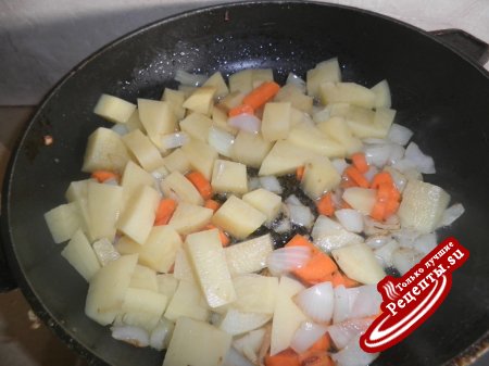Чесночный сырно-овощной суп-пюре