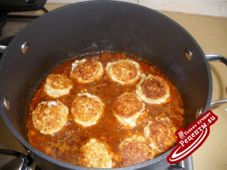 Сырные котлетки в томатном соусе