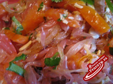 Салат из помело с копченым лососем