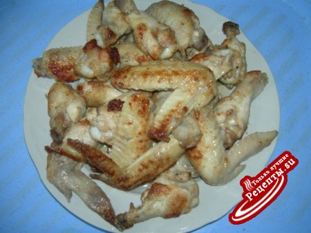 Куриные крылышки в пикантном соусе