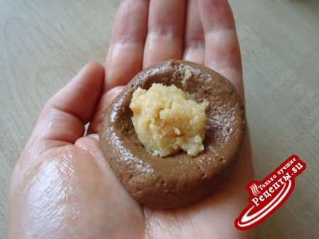 Шоколадное печенье(или пряники?) с начинкой