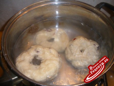 Бейгель с клюквой, кривенький, но жутко вкусный!