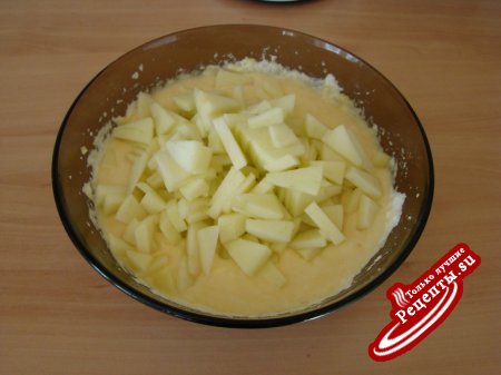 Яблочные оладьи с домашним сыром