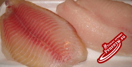 Филе морской рыбки с кунжутом под шафрановым соусом