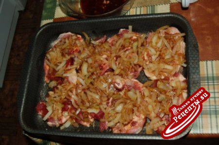 Мясо в смородиново-томатной закваске с грибами